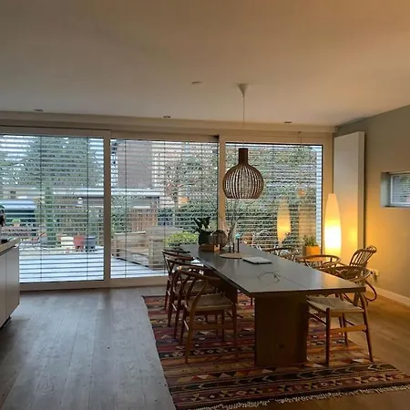 Villa House With Swimming Pool Near Maastricht Bunde