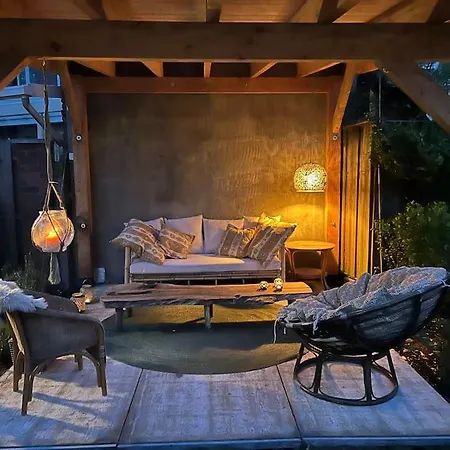 House With Swimming Pool Near Maastricht Bunde