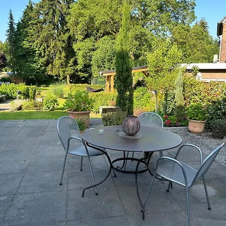 House With Swimming Pool Near Maastricht Villa Bunde