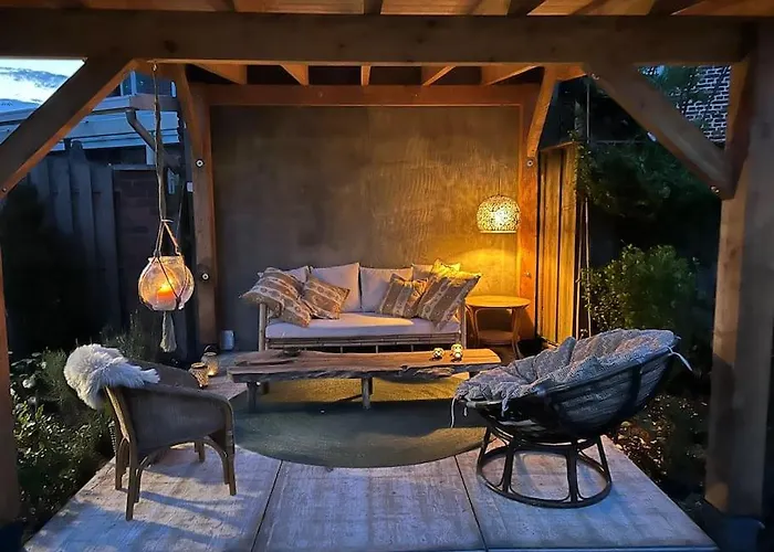 House With Swimming Pool Near Maastricht Bunde