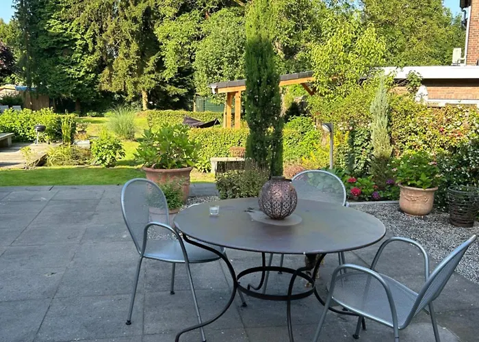 House With Swimming Pool Near Maastricht Villa Bunde