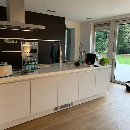 House With Swimming Pool Near Maastricht ヴィラ *